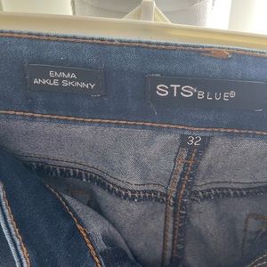 ❤️❤️❤️EUC STS Blue Jeans ❤️❤️❤️